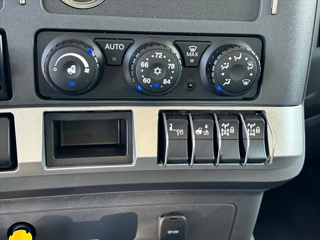2025 Kenworth T880 Dump