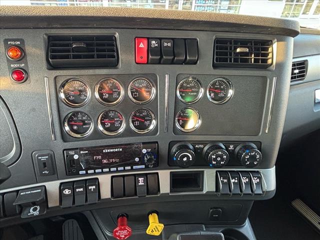 2025 Kenworth T-880 Dump
