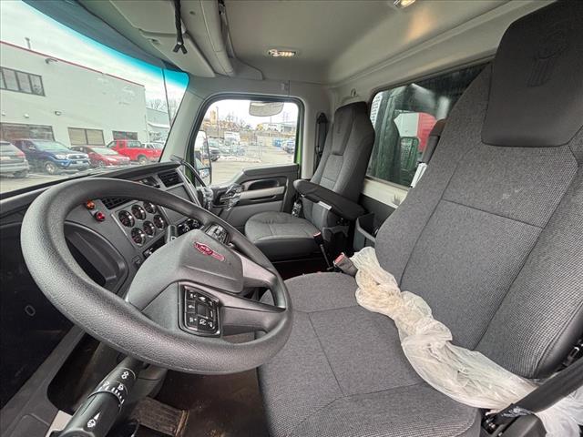 2025 Kenworth T880 Dump