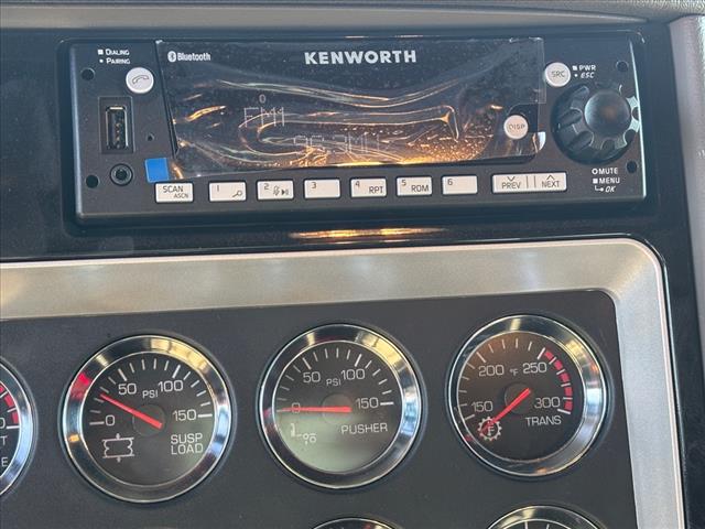 2025 Kenworth W900 Dump