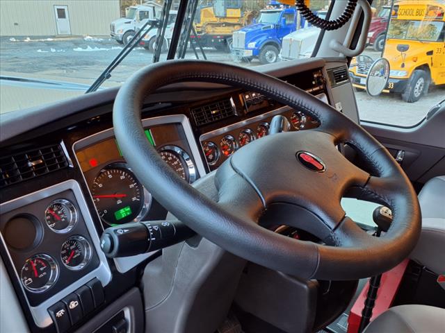 2025 Kenworth W900 Dump