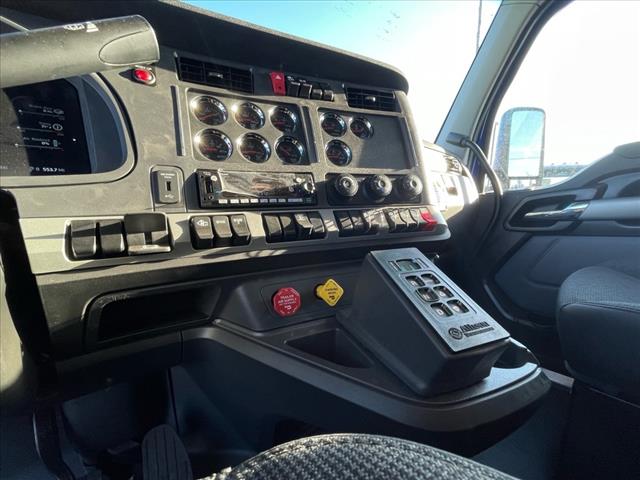2025 Kenworth T880 Single Cab