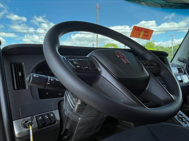 2025 Kenworth T880 Dump