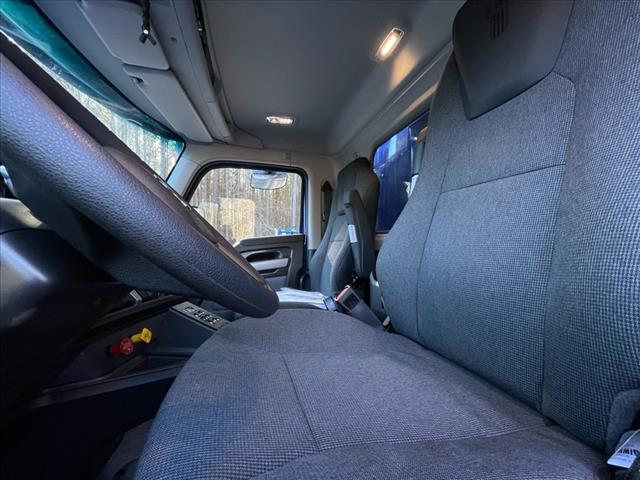 2025 Kenworth T880 Dump