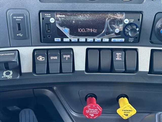 2025 Kenworth T880 Dump