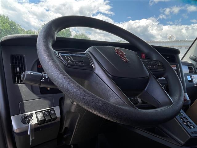 2025 Kenworth T880 Rolloff