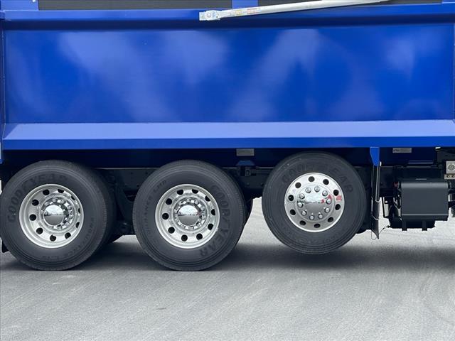 2025 Kenworth T880 Dump