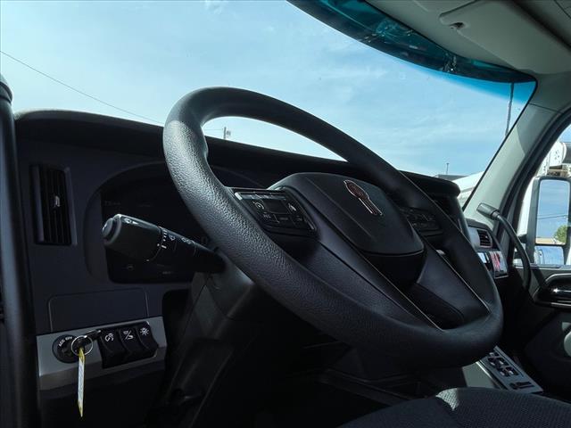 2025 Kenworth T-880 Single Cab