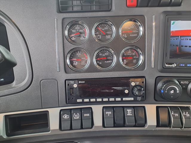 2025 Kenworth T880 VACUUM