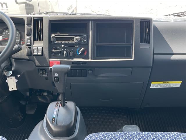 2025 Isuzu NRR Crew Cab