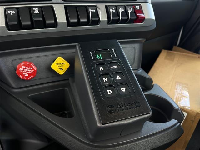 2025 Kenworth T880 Hook