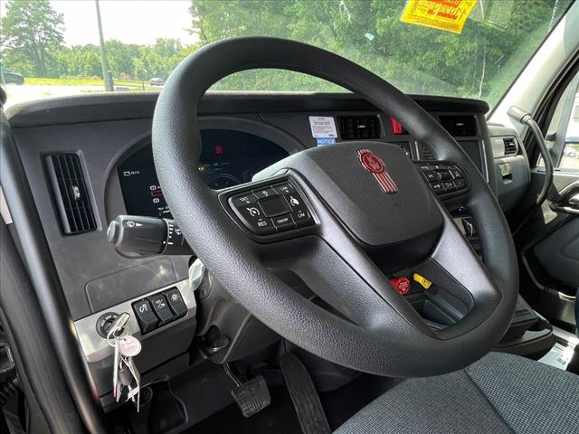 2025 Kenworth T880 Dump