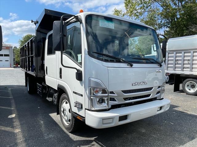 2024 Isuzu NRR CREW Diesel