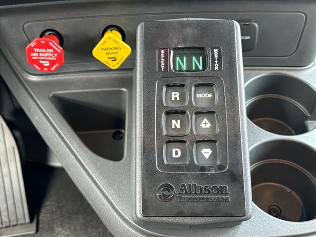 2025 Kenworth W-990 Dump truck