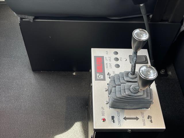 2025 Kenworth T880 Rolloff