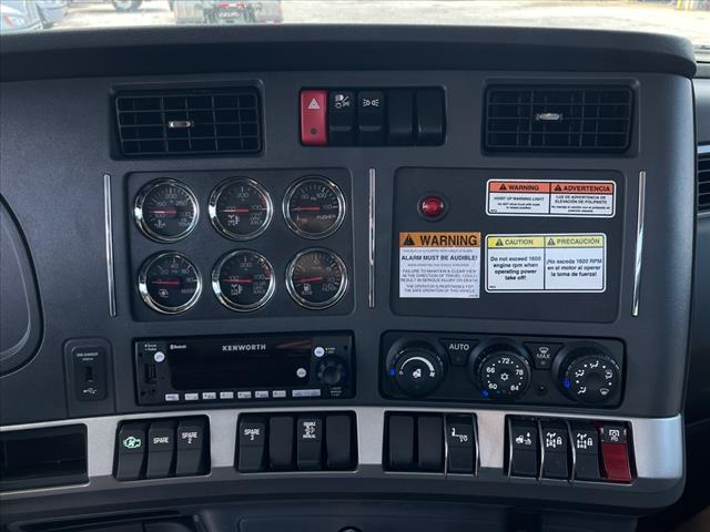 2025 Kenworth T880 Rolloff
