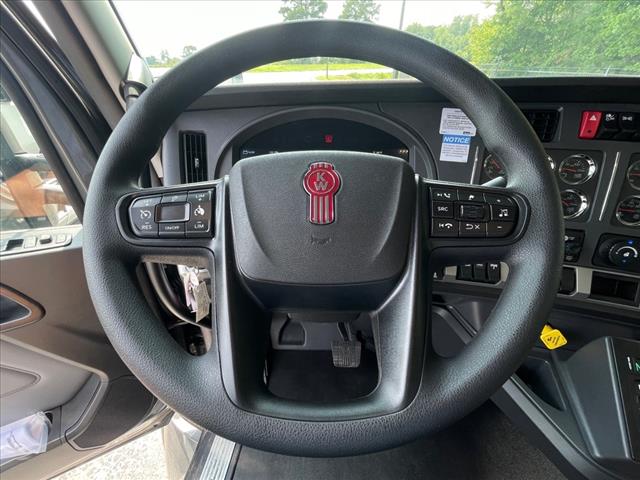 2025 Kenworth T880 Dump