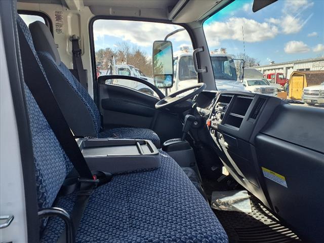 2025 Isuzu NPr HD