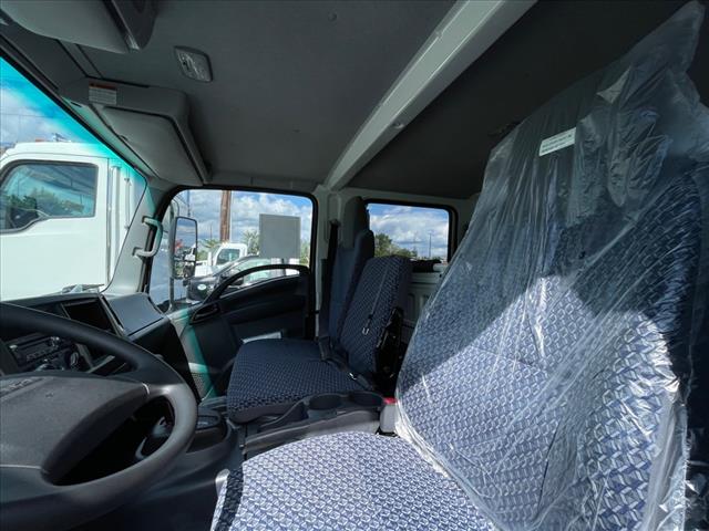 2025 Isuzu NRR Crew Cab