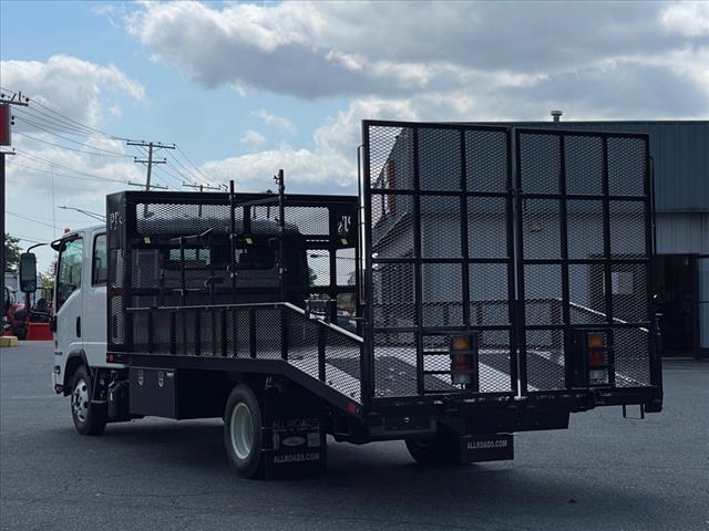 2025 Isuzu NPR HD GAS LANDSCAPE DOVETAIL