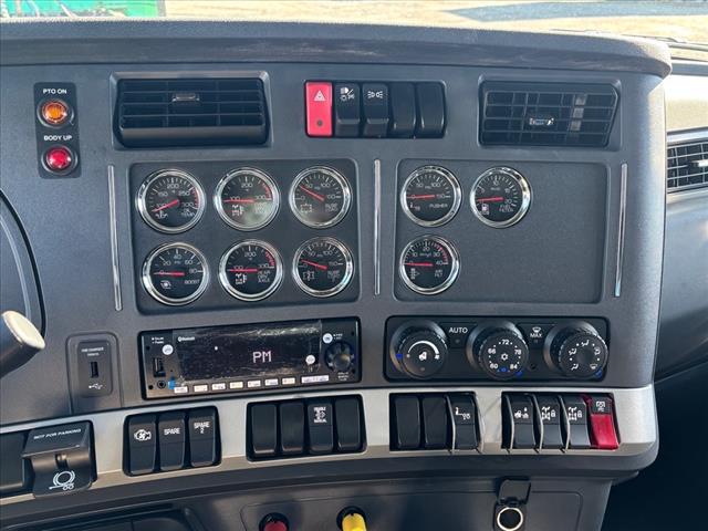 2025 Kenworth T880 Dump