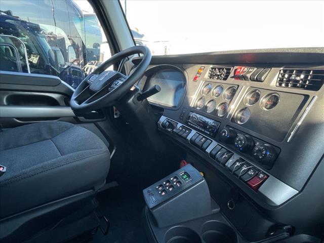 2025 Kenworth T880 Single Cab