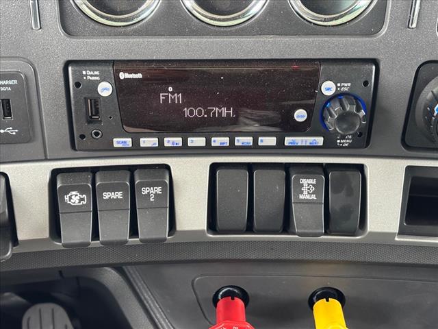 2025 Kenworth T880 Dump