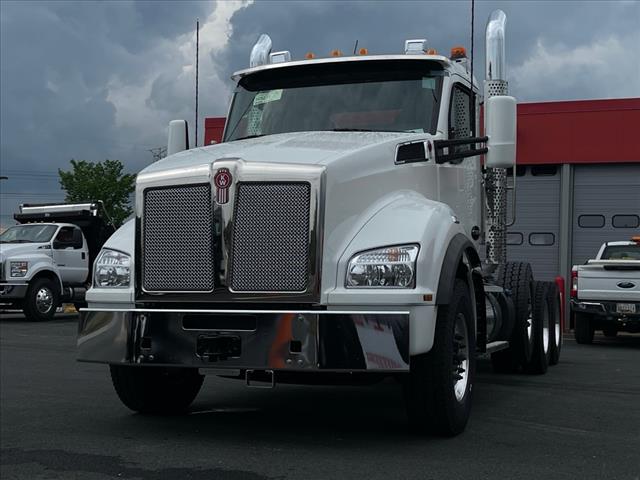 2025 Kenworth T880 Single Cab