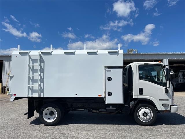 2024 Isuzu NRR 13' CHIP TRUCK