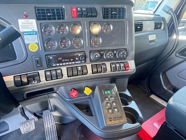 2025 Kenworth T880 Dump