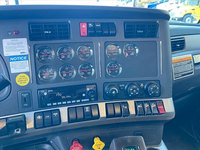 2025 Kenworth T880 Dump