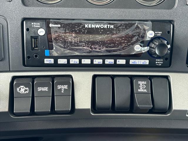 2025 Kenworth T-880 Dump Truck