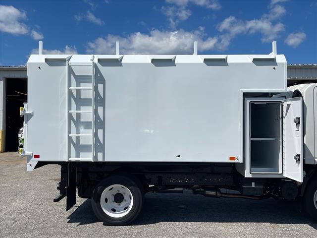 2024 Isuzu NRR 13' CHIP TRUCK