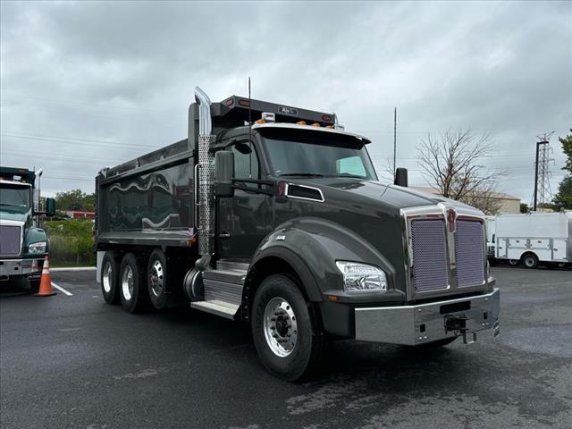 2025 Kenworth T-880 Dump