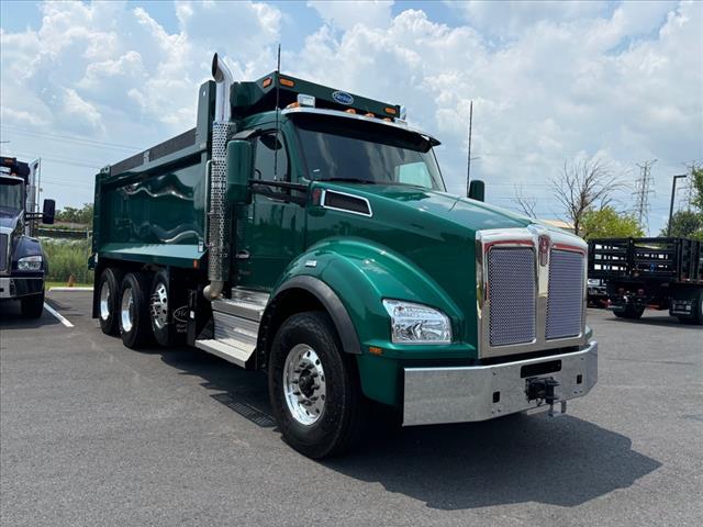 2025 Kenworth T-880 Dump Truck