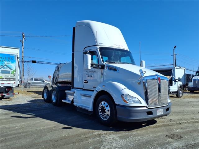 2021 Kenworth T680 TRUCK