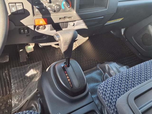 2025 Isuzu NPr HD