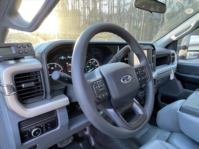 2025 Ford F-350 Super Duty XL