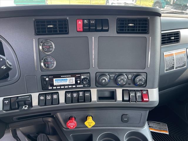 2025 Kenworth T680 Day Cab