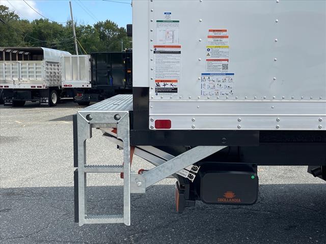 2025 Isuzu NRR Box 148