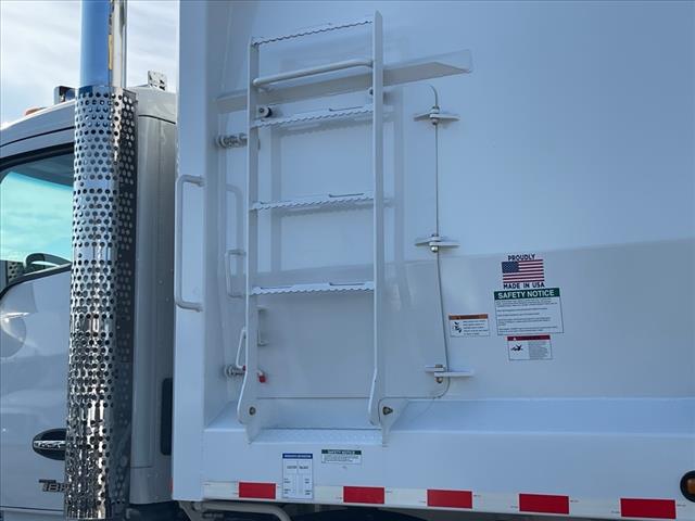 2025 Kenworth T880 Single Cab