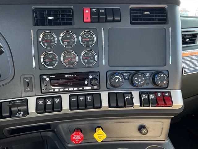 2025 Kenworth W990 Tractor