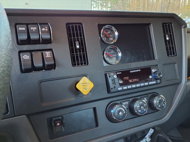 2025 Kenworth T280 Flatbed Rollback