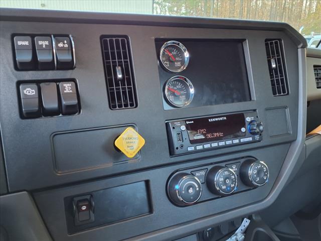 2025 Kenworth T280 Flatbed Rollback