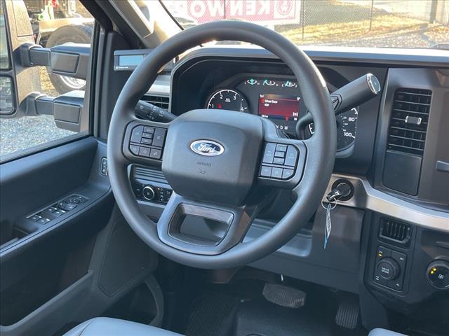 2025 Ford F-350 Super Duty XL