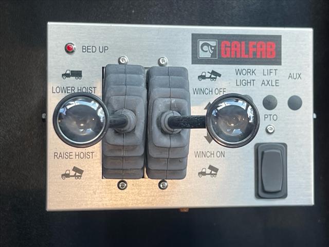 2024 Kenworth T880 Rolloff