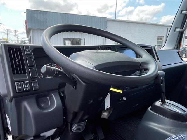 2025 Isuzu NRR Box 148