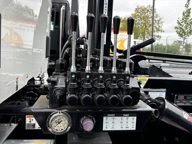 2024 Kenworth T880 Rolloff