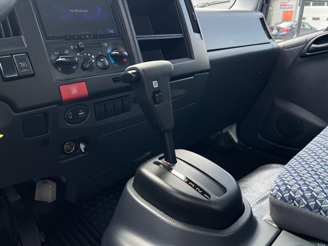2025 Isuzu NRR Box 148