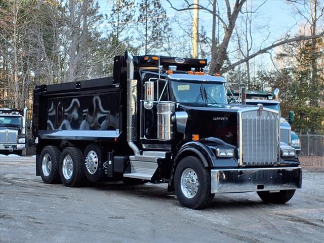 2025 Kenworth W900 Dump